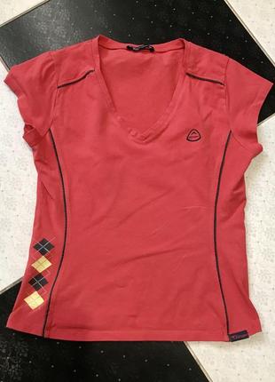 Спортивна футболка