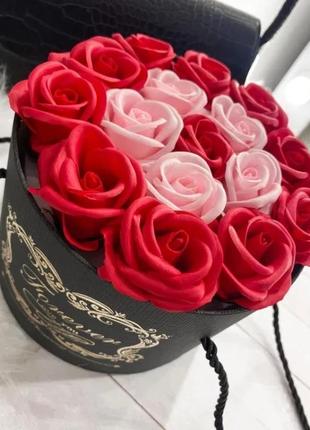 Подарунковий набір троянди з мила