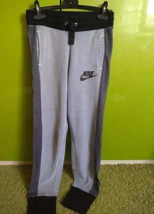 Спортивні штани