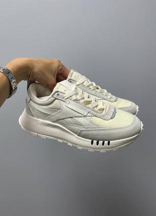 Шикарные женские кроссовки reebok classic leather legacy white olahrada молочные с серым5 фото