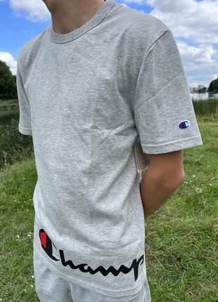 Футболка від champion