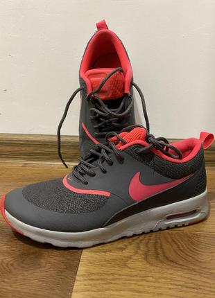 Nike shox deliver 809 hot sale
