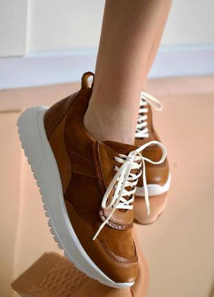 Кросівки колір на вибір