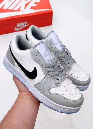 Кросівки  в стилі nike air jordan 1 сірі