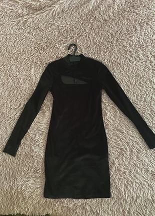 Чёрное платье велюровое с красивый разрезом на груди, длинный рукава2 фото
