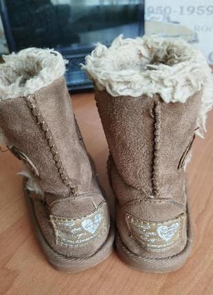 Продам угги демисезонні 2