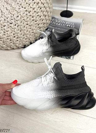 Кроссовки текстильные