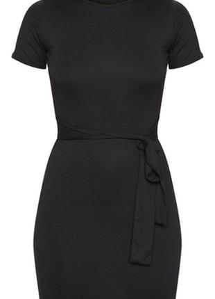 Натуральна чорна базова міні сукня prettylittlething плаття з паском платье под пояс4 фото