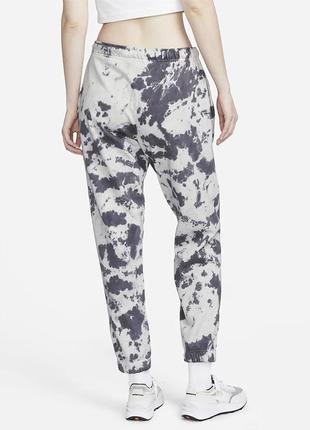 Женские джоггеры nike sportswear women's mid-rise cloud-dye joggers3 фото