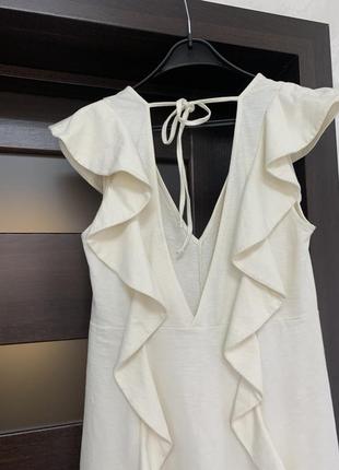 Молочне плаття з рюшами і вирізом на спині а силует h&m6 фото