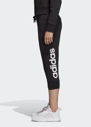 Укороченые штаны бриджи  adidas essentials linear 3/42 фото