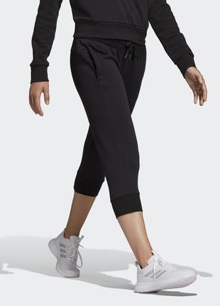 Укороченые штаны бриджи  adidas essentials linear 3/4