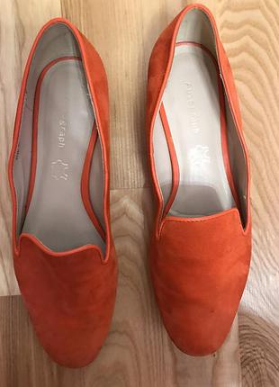 Туфлі, мокасини