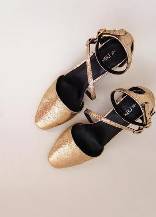 Трендові туфлі з перемичками босоніжки балетки3 фото