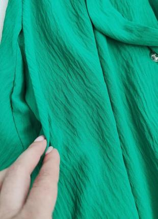 Нова фантастично красива максі сукня на гудзиках з кишеньками зелена5 фото