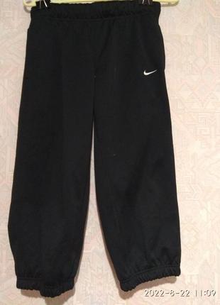 Спортивные бриджи nike термо-фит. размер44