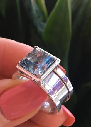 Срібний перстень з блакитним топазом2 фото