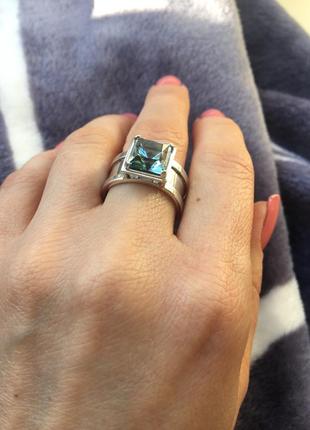 Срібний перстень з блакитним топазом4 фото