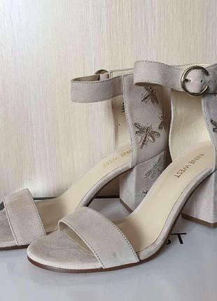 Шикарні босоніжки nine west