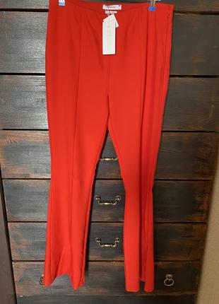 Новые красные крутые эффектные брюки на резинке снизу разрезы в пол 50-54 р reserved1 фото