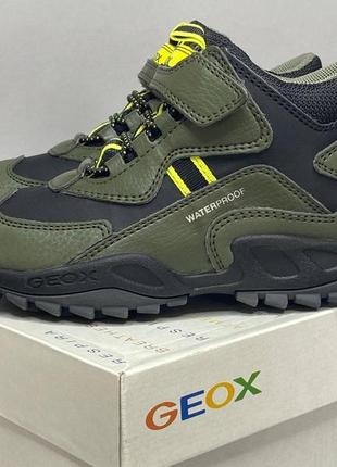 Дитячі утеплені черевики geox savage waterproof 27-32 р демісезонні водонепроникні євро зи...