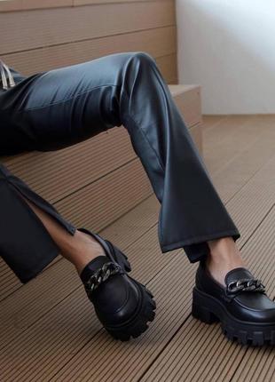 Жіночі туфлі лофери з ланцюжком4 фото