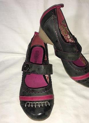 Туфли *carrou * германия 37р. (24.00)