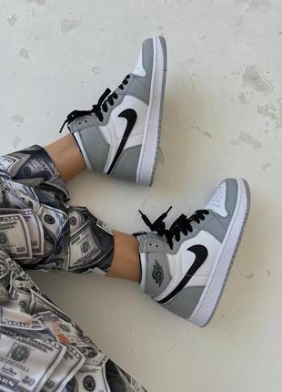 Кросівки жіночі nike air jordan retro 1 smoke grey/кроссовки женские найк аир джордан рэтро 15 фото