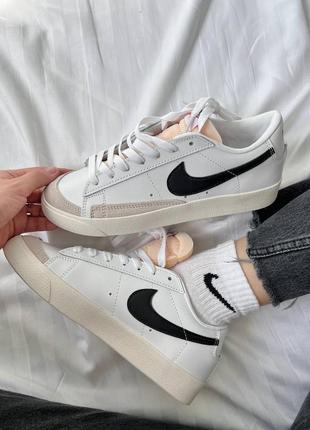 Nike blazer low white трендові білі жіночі кросівки найк блейзер весна літо осінь женские крутые белые стильные кроссовки