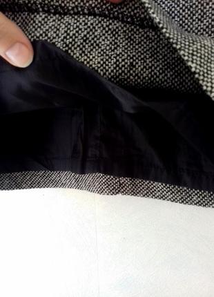Крутая короткая черно-белая юбка с полоской из эко-кожи от ostin4 фото