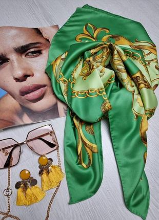 Хустка в стилі versace