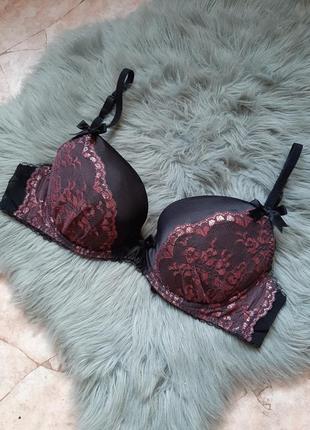 Красивый кружевной бюстгальтер ann summers