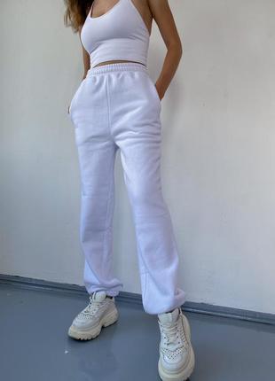Білі джогери