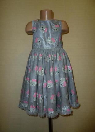 Пышное нарядное платье с китти h&m на 6-7 лет