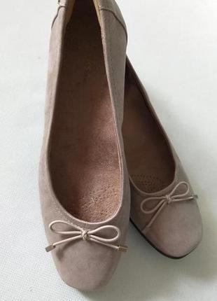 Шкіряні туфлі clarks artisan розмір 36,5-373 фото