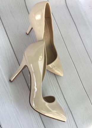 Лакові туфлі лодочки