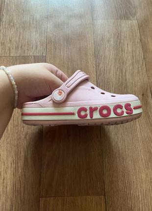 Шльопанці шльопанці crocs для дівчинки4 фото