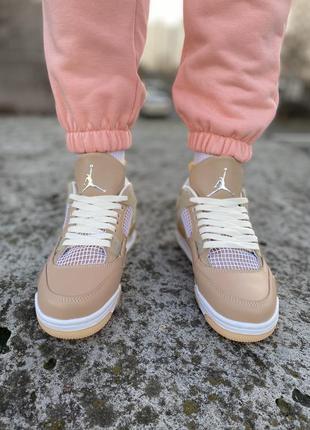 Nike air jordan 4 wmns shimmer caramel жіночі бежеві високі кросівки найк джордан демісезон женские карамельные бежевые кроссовки