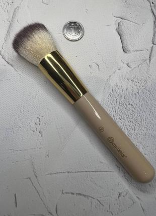 Кисть для пудри bh cosmetics flat buffing brush 2