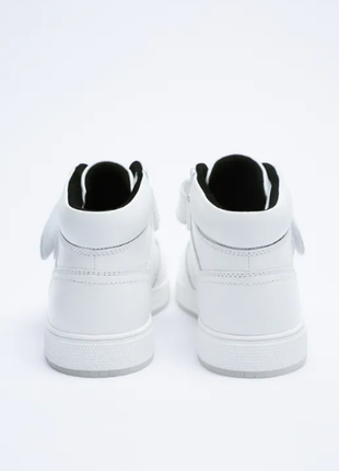 Білі шкіряні кросівки zara4 фото
