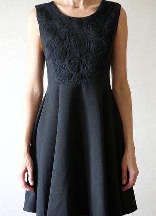 Нарядное чёрное платье