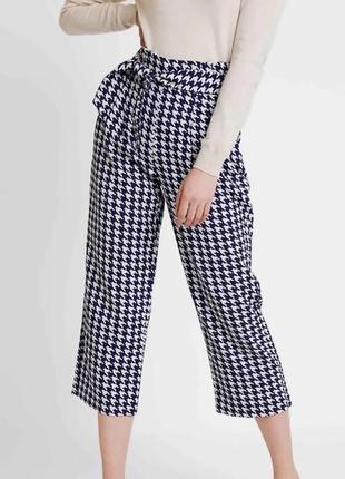 Брюки / капрі