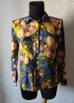 Яркая цветная блузка