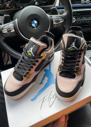 Nike air jordan retro 4 pink black
жіночі кросівки найк джордан чорно рожеві весна літо осінь женские стильные черно розовые кроссовки5 фото