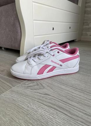 Белые кроссовки reebok 37 размер