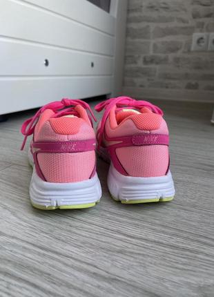 Яркие розовый спортивные кроссовки nike 35-36 размер3 фото