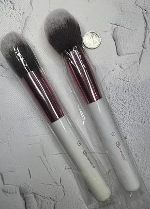 Кисть для пудри bh cosmetics 1 deluxe powder brush з набору crystal quartz brush set