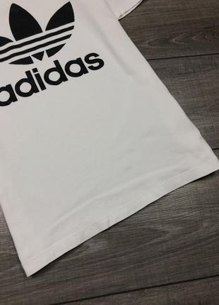 Оригінальна футболка  adidas з великим логотипом2 фото