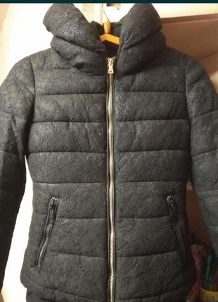 Продам куртку guess