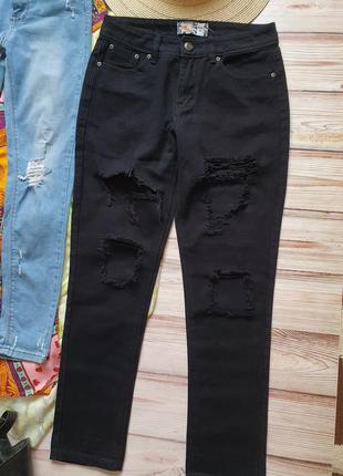 Рваные джинсы мом2 фото
